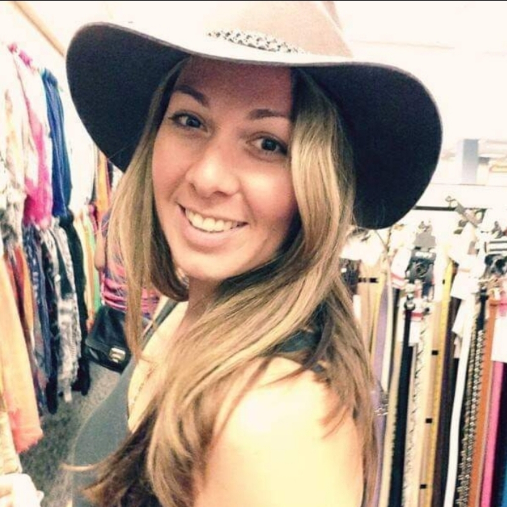Meet your Posher, Kelly!